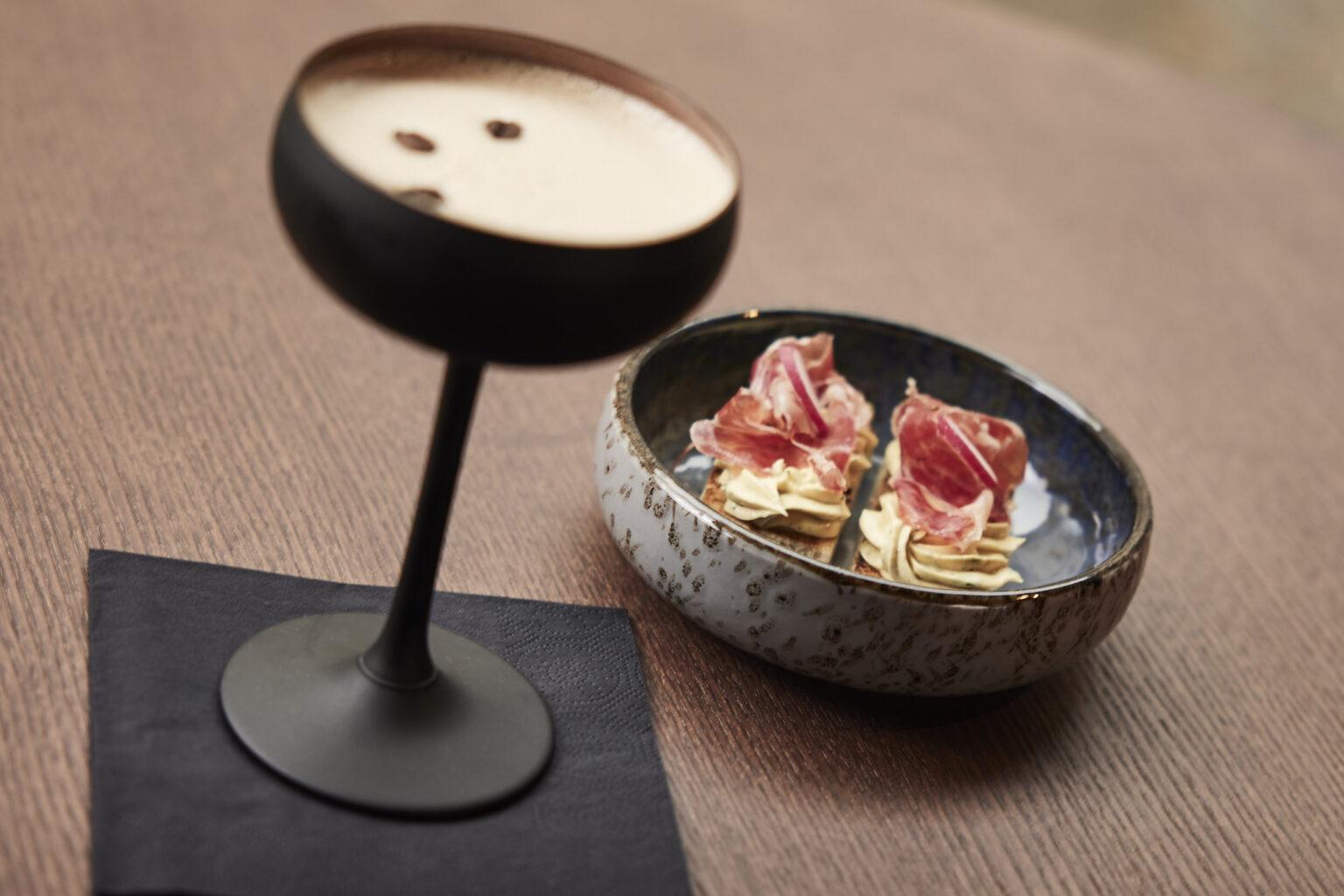 Origineller Aperitif in der Viertel Bar in Brixen - Südtirol mit regionalen Produkten dun Südtiroler Kaffee