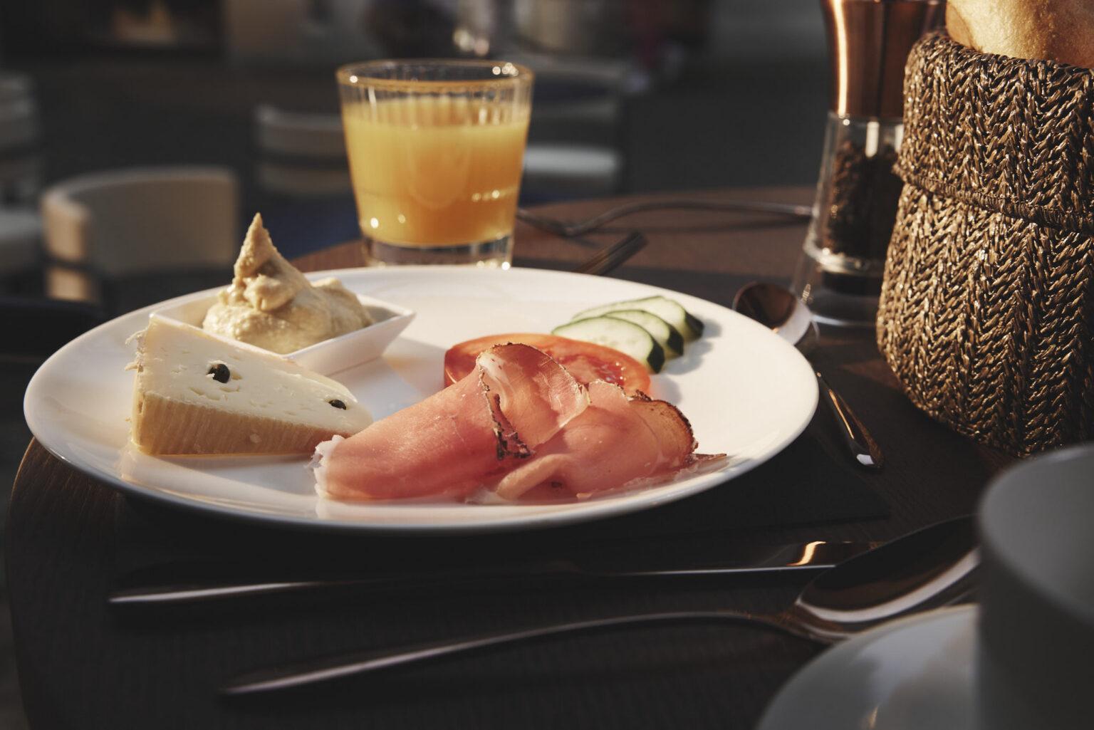 Frühstücks Buffet im 4 Sterne Boutique Hotel Badhaus in Brixen