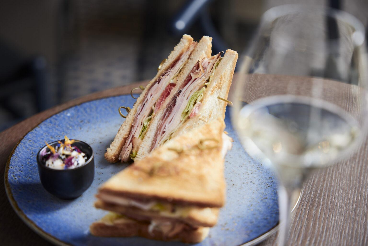 Ein Bild des Club Sandwich in der Viertel Bar in Brixen